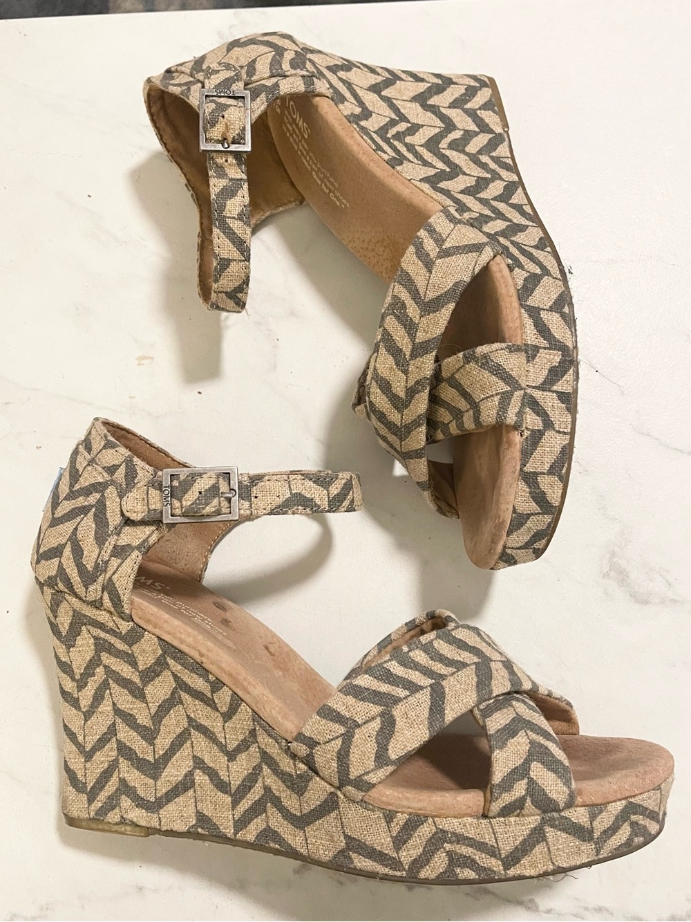Toms Alondra Wedge Sandal Canvas Gray & Taupe Ankle Strap Sz 9.5